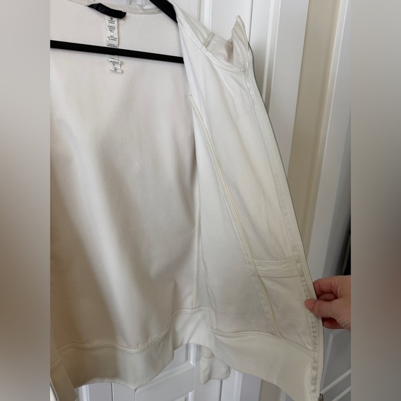 Lululemon Uba Hoodie Softshell | Size 8 - Picture 12 of 13